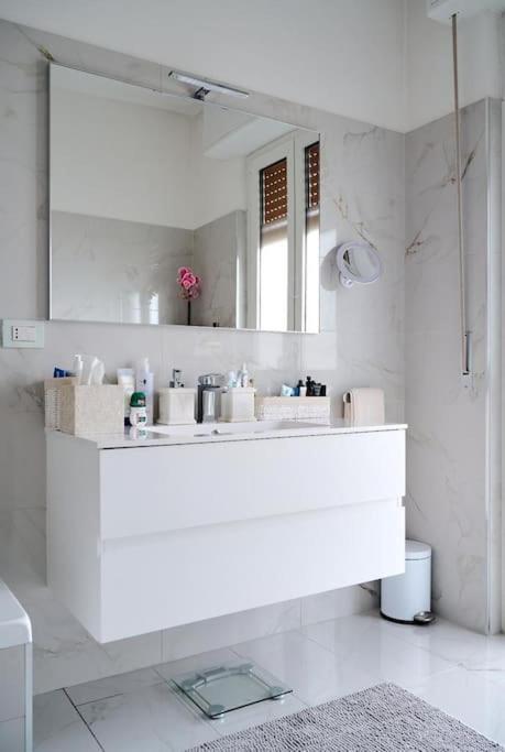 Lux 180Sqm Flat - Entire Last Floor Milaan Buitenkant foto